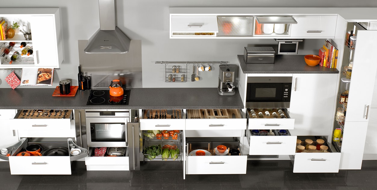 STATE-OF-THE-ART KITCHEN ACCESSORIES